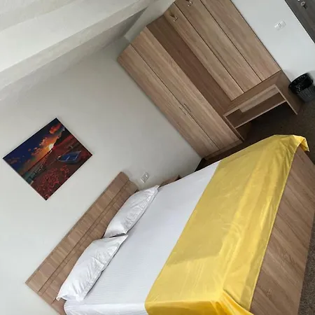 Panorama David בית הארחה 3*